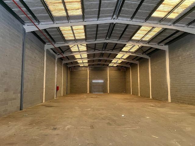 Nave en alquiler en Abrera
