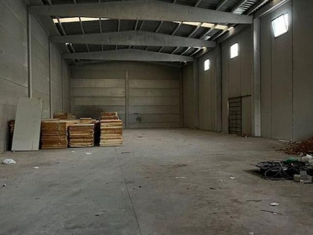 Nave en alquiler en Bellvei