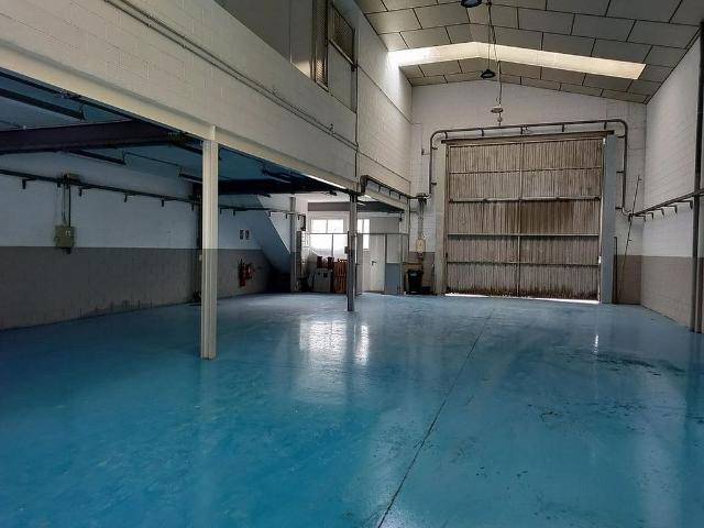 Nave en alquiler en Rubí