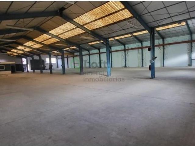 Nave en alquiler en Urbanización Guadiana, Tierra de Badajoz