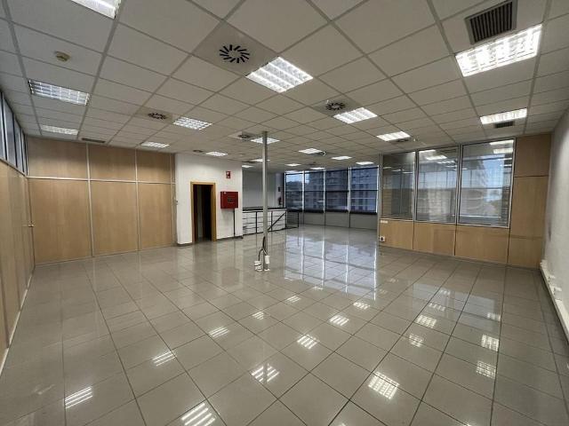 Nave en alquiler en Badalona, la Mora