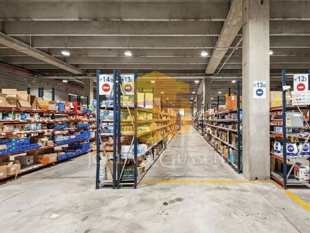 Nave en alquiler en Montcada I Reixac, Barcelona