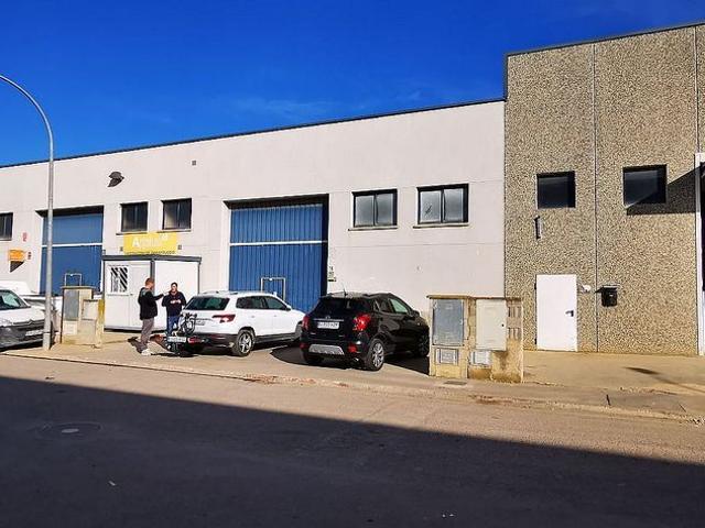 Nave en alquiler en Sils, Girona