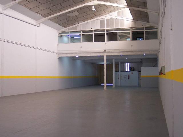 Nave en alquiler en Badalona, Centre