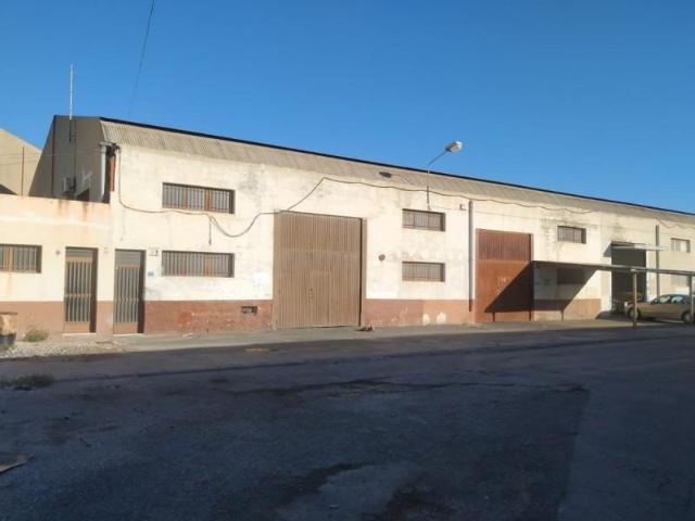 Nave en alquiler en Crevillent