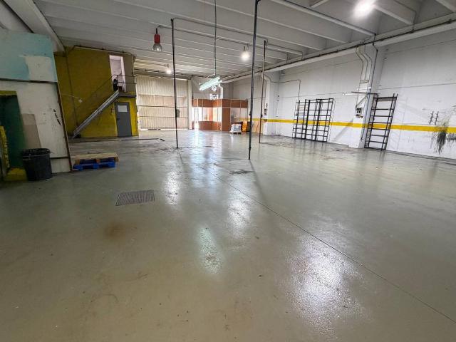 Nave en alquiler en Grup Banyó, Vallès Oriental