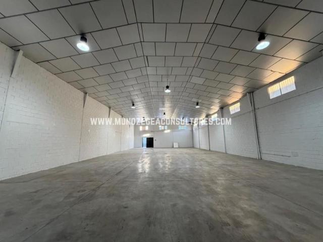 Nave en alquiler en Lucena, Andalucía