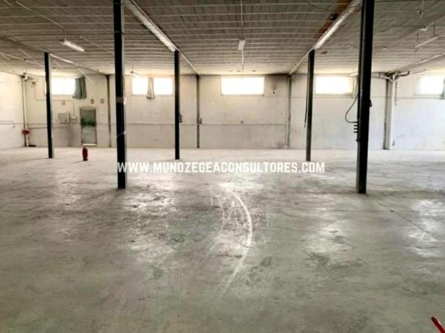 Nave en alquiler en Lucena