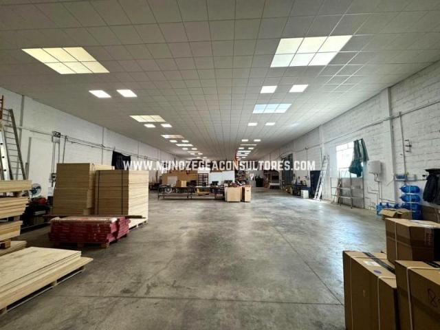 Nave en alquiler en Lucena