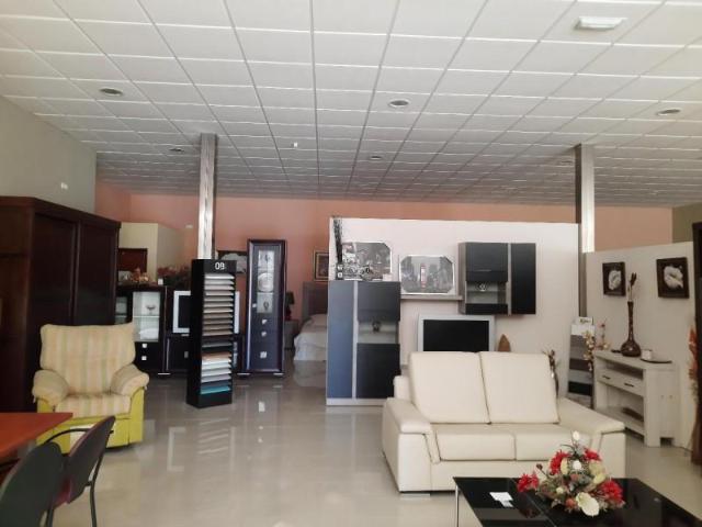 Nave en alquiler en Lucena