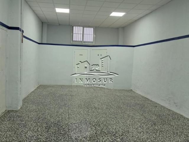 Nave en alquiler en Lucena