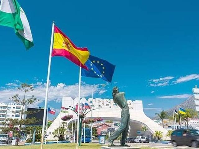 Nave en alquiler en Las Albarizas, Costa del Sol Occidental