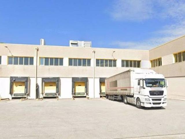 Nave en alquiler en Montmeló