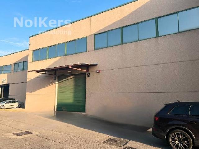 Nave en alquiler en Olesa De Montserrat, Barcelona