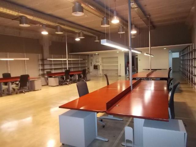 Nave en alquiler en Districte 3, Barcelonès