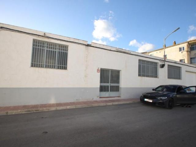 Nave en alquiler en Salinas, Valencia