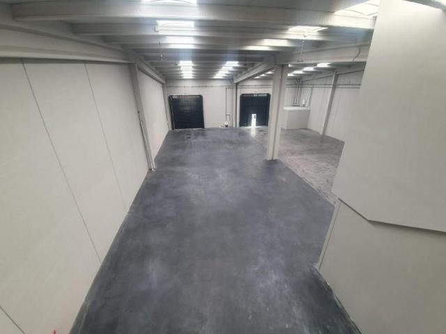 Nave en alquiler en Sevilla, Distrito Cerro-Amate