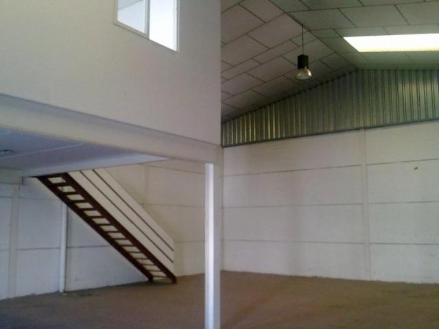 Nave en alquiler en Sevilla