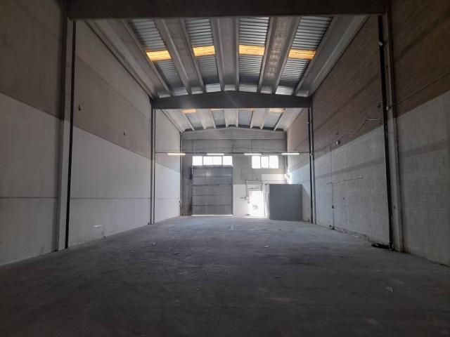 Nave en alquiler en Sils