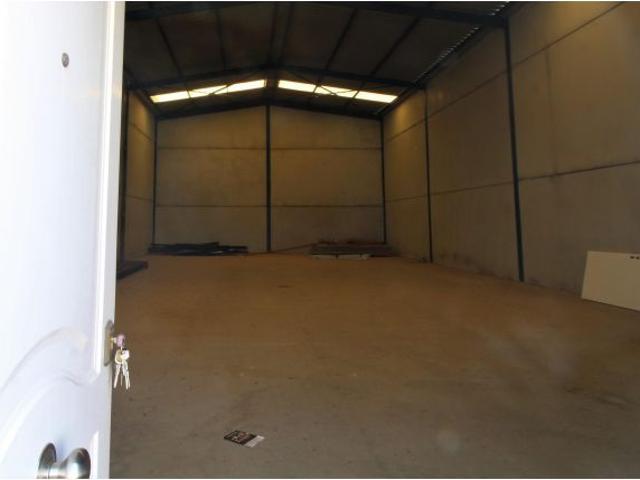 Nave en venta en Lobón, Badajoz