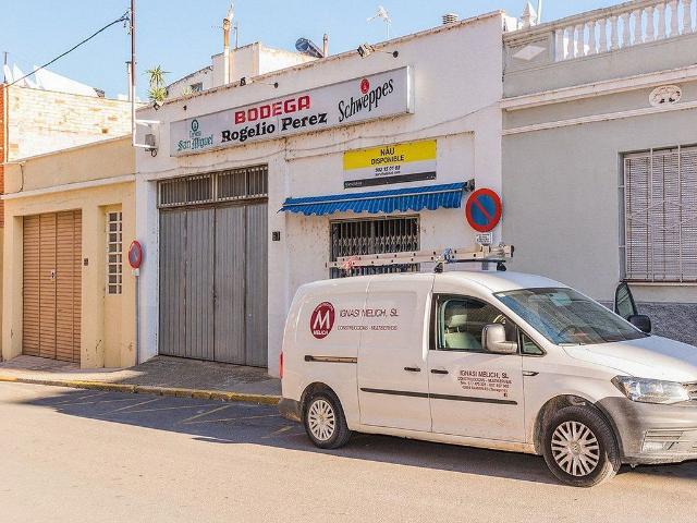 Nave en venta en Amposta