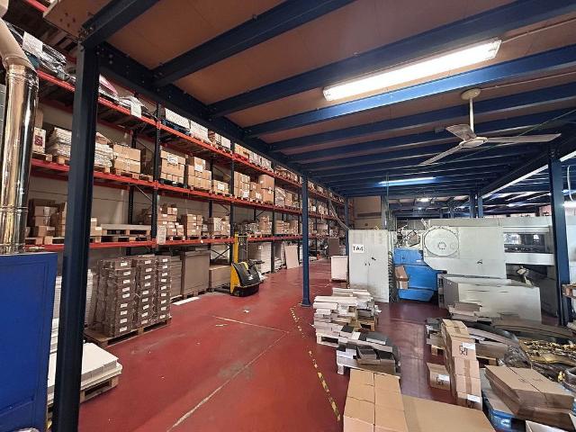 Nave en venta en Esparreguera, Barcelona