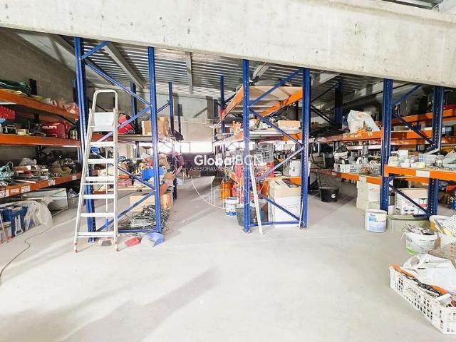 Nave en venta en Olesa De Montserrat