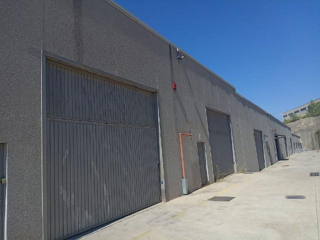 Nave en venta en Vallirana
