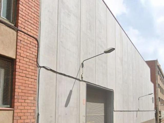 Nave en venta en l'Havana, Maresme