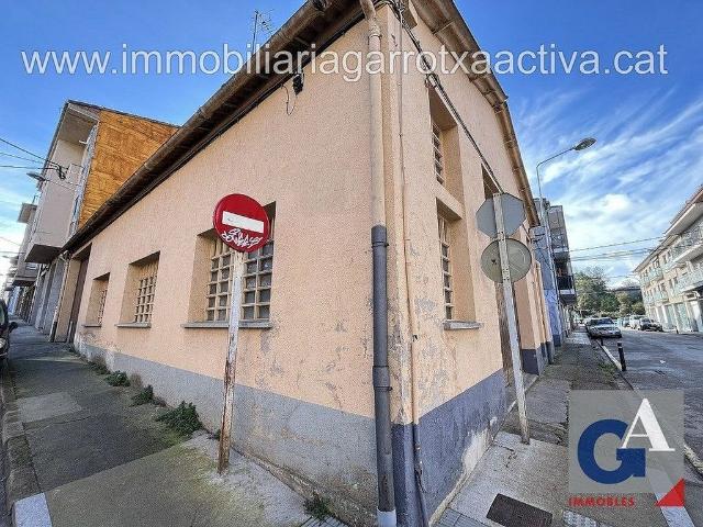 Nave en venta en Olot
