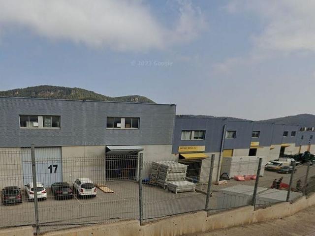Nave en venta en Vallirana