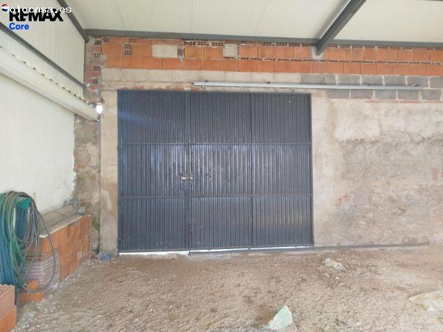 Nave en venta en Esparragalejo, Extremadura