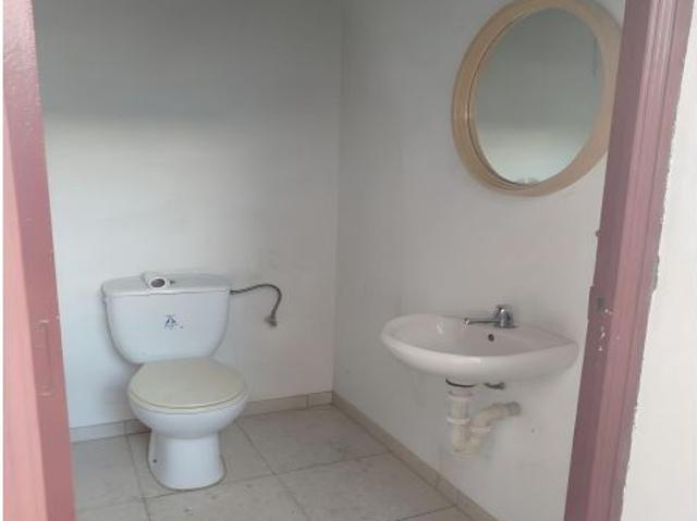 Nave en venta en Esparragalejo, Extremadura