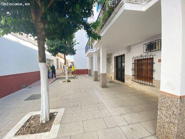 Nave en venta en Lora Del Río, Andalucía