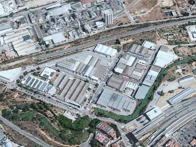 Nave en venta en Martorell