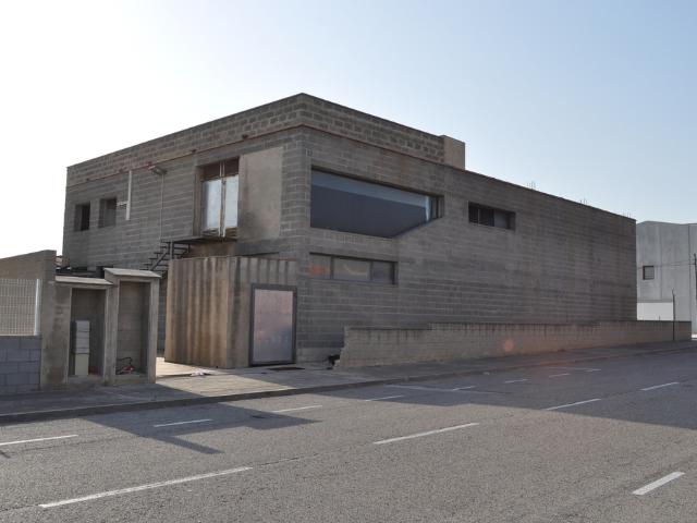 Nave en venta en Girona