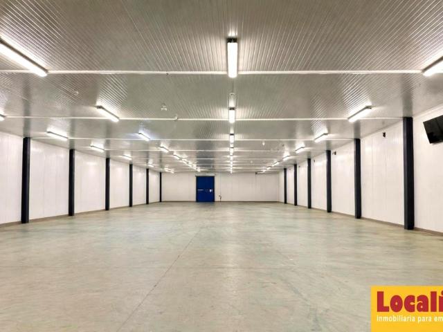 Nave en venta en Peñacastillo, Santander