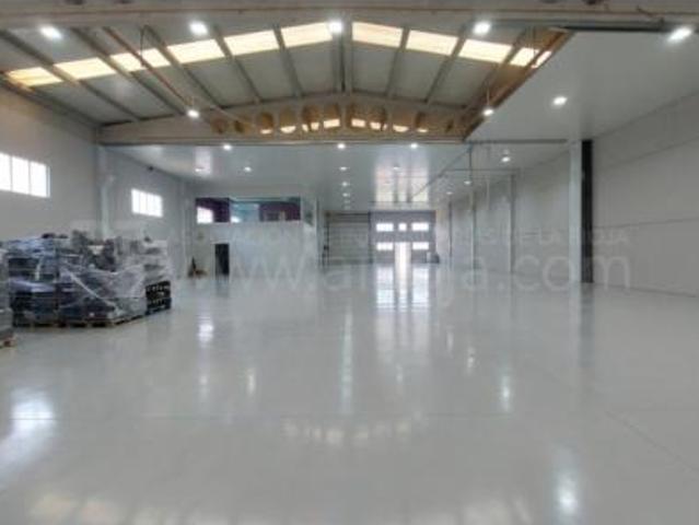 Nave en venta en Albelda de Iregua, La Rioja