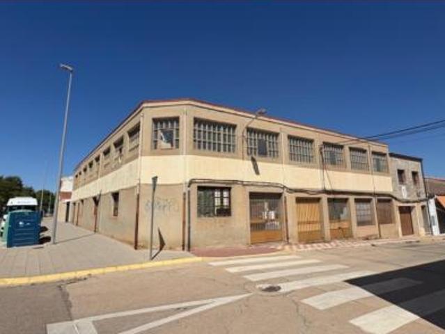 Nave en venta en Almansa, Albacete