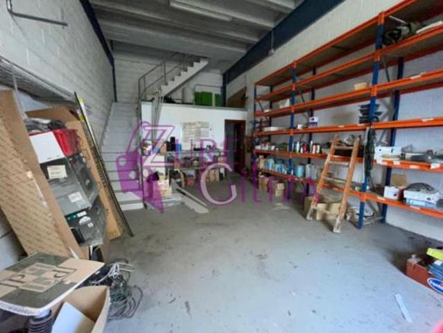 Nave en venta en Basauri, Bizkaia