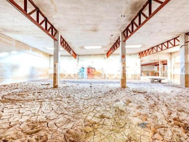 Nave en venta en la Florida, Benetússer