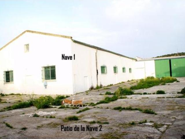 Nave en venta en Cabra, Córdoba