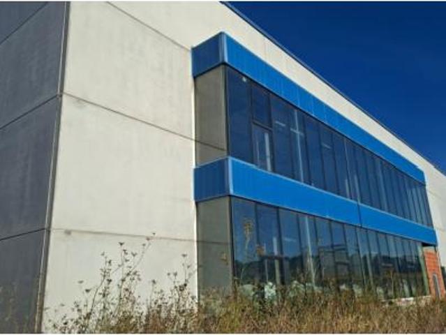 Nave en venta en Cacabelos, León