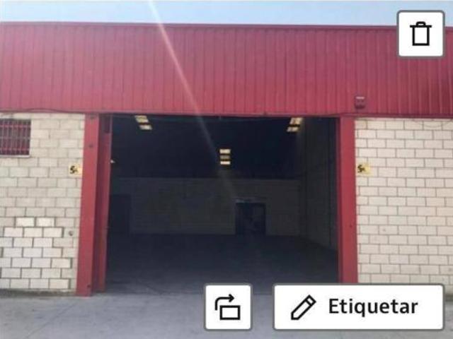 Nave en venta en Polígono Industrial Las Capellanías, Cáceres