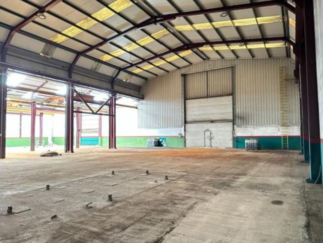 Nave en venta en Maliaño, Camargo