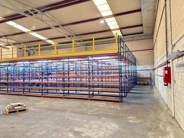 Nave en venta en Santiago de Cartes, Cartes