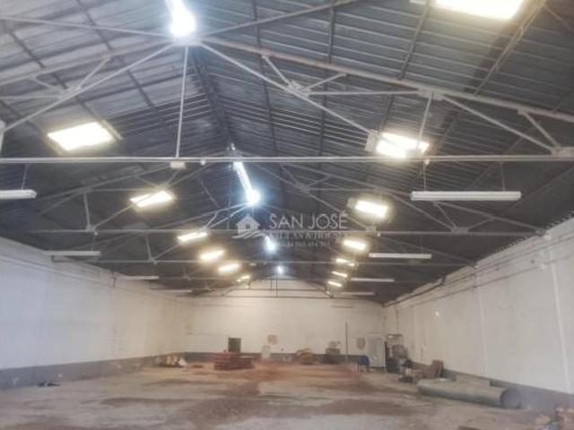 Nave en venta en Caudete, Albacete