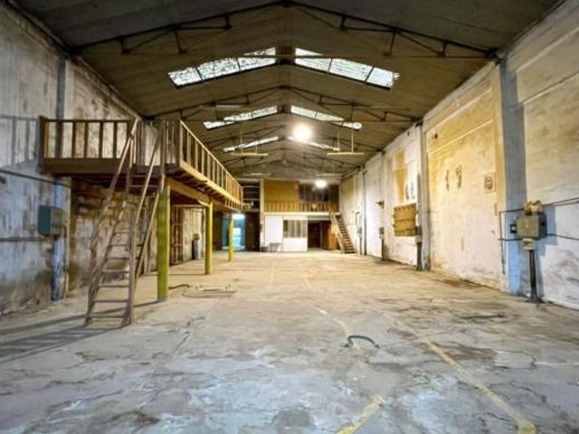 Nave en venta en Barri París-Pedrera / Camp Roig, Dénia
