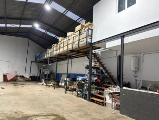 Nave en venta en Casas Baratas, Dos Hermanas