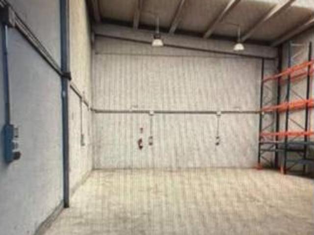 Nave en venta en El Viso de San Juan